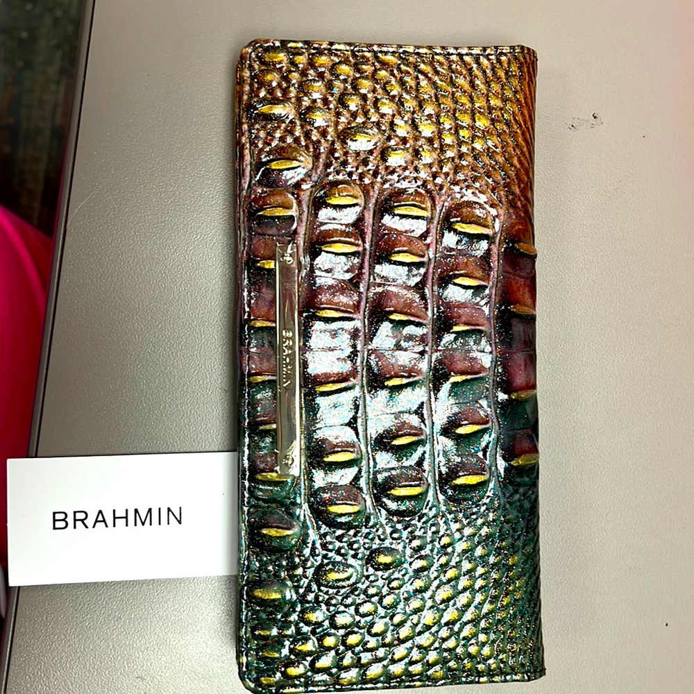 NWT (tag is still attached) Authentic BRAHMIN Ady wallet